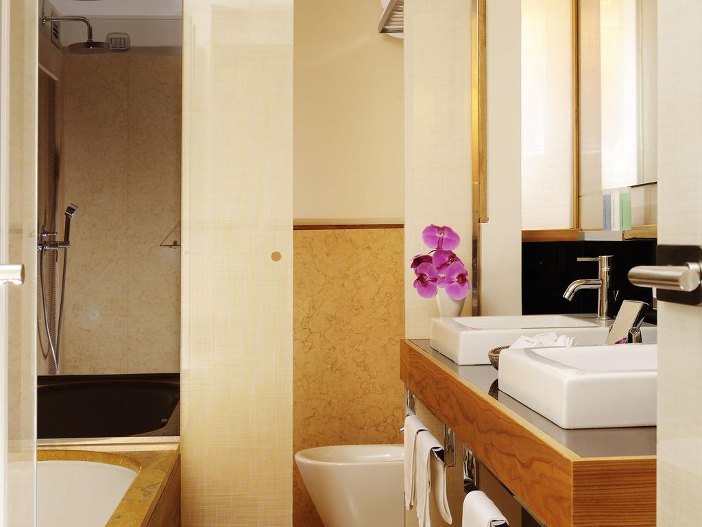 Mario De' Fiori 37 Hotel Roma Ngoại thất bức ảnh